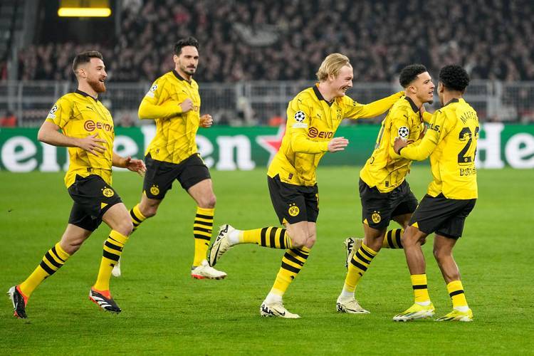 金年会下载app赛地聚焦：德国杯集结日热度飙升，纽约尼克斯调整名单，气氛紧张，阵容厚度经受考验的简单介绍