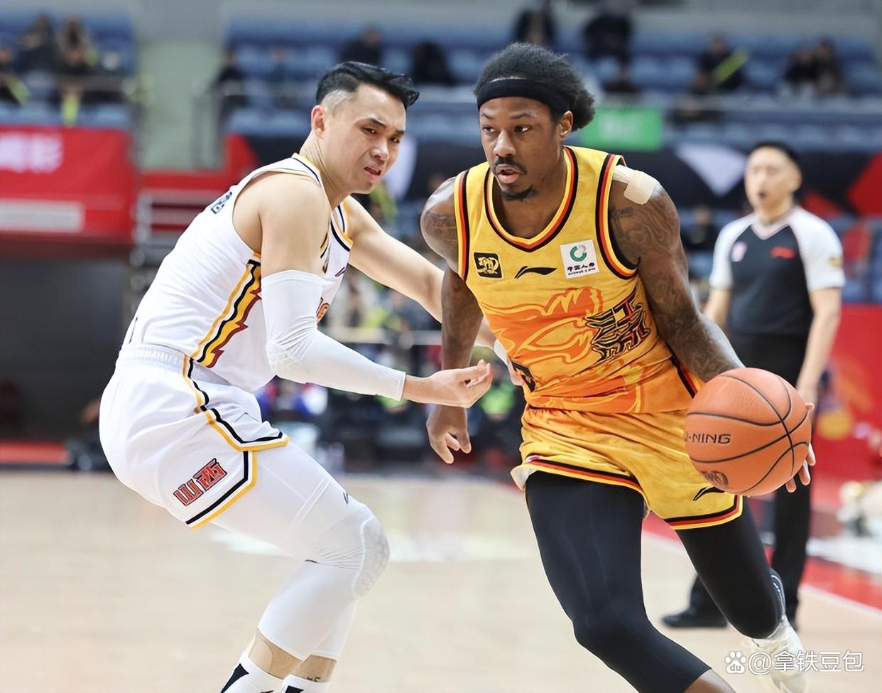 金年会真人娱乐包含马德里竞技集结日复出首秀，志在CBA季后赛名次提升，悬念犹存，团队化学反应显著的词条